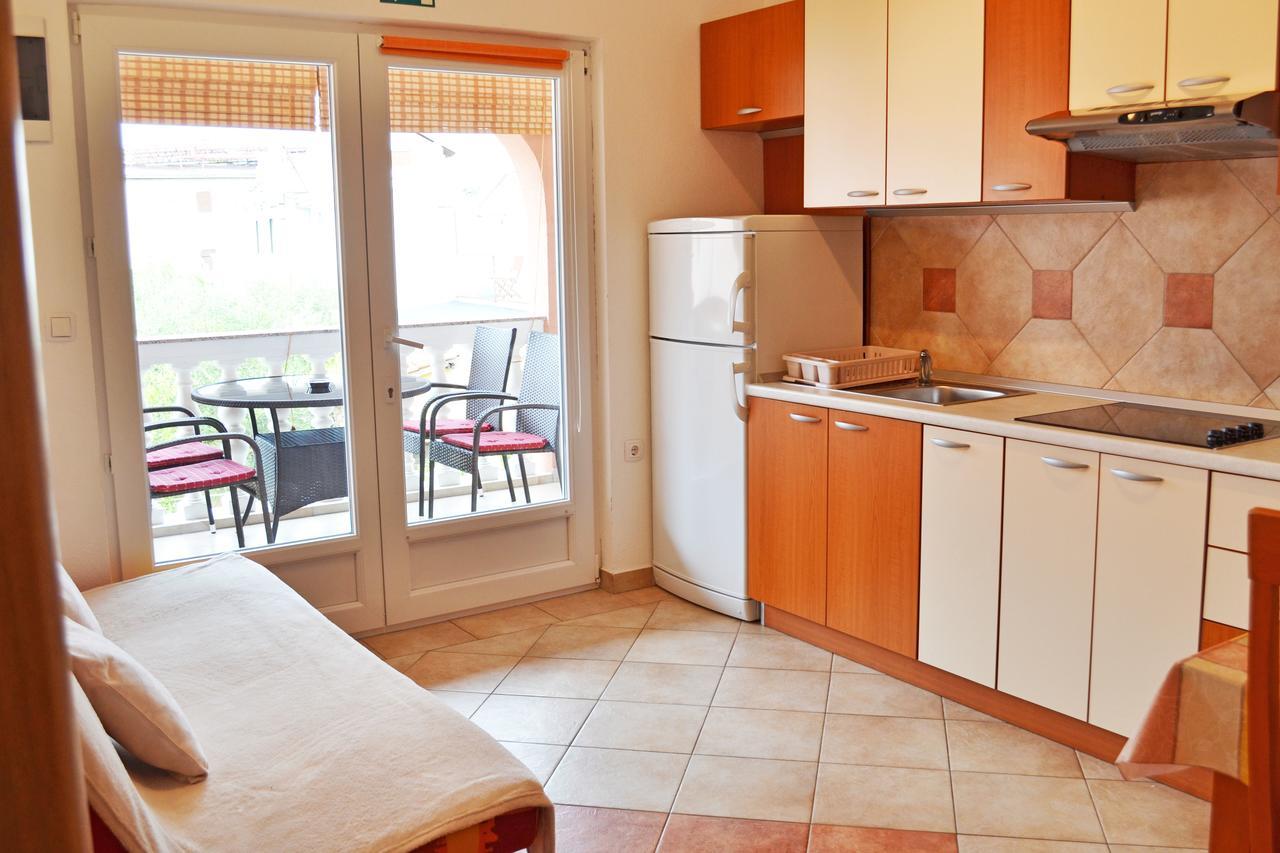 Apartments Milka Vodice Ngoại thất bức ảnh