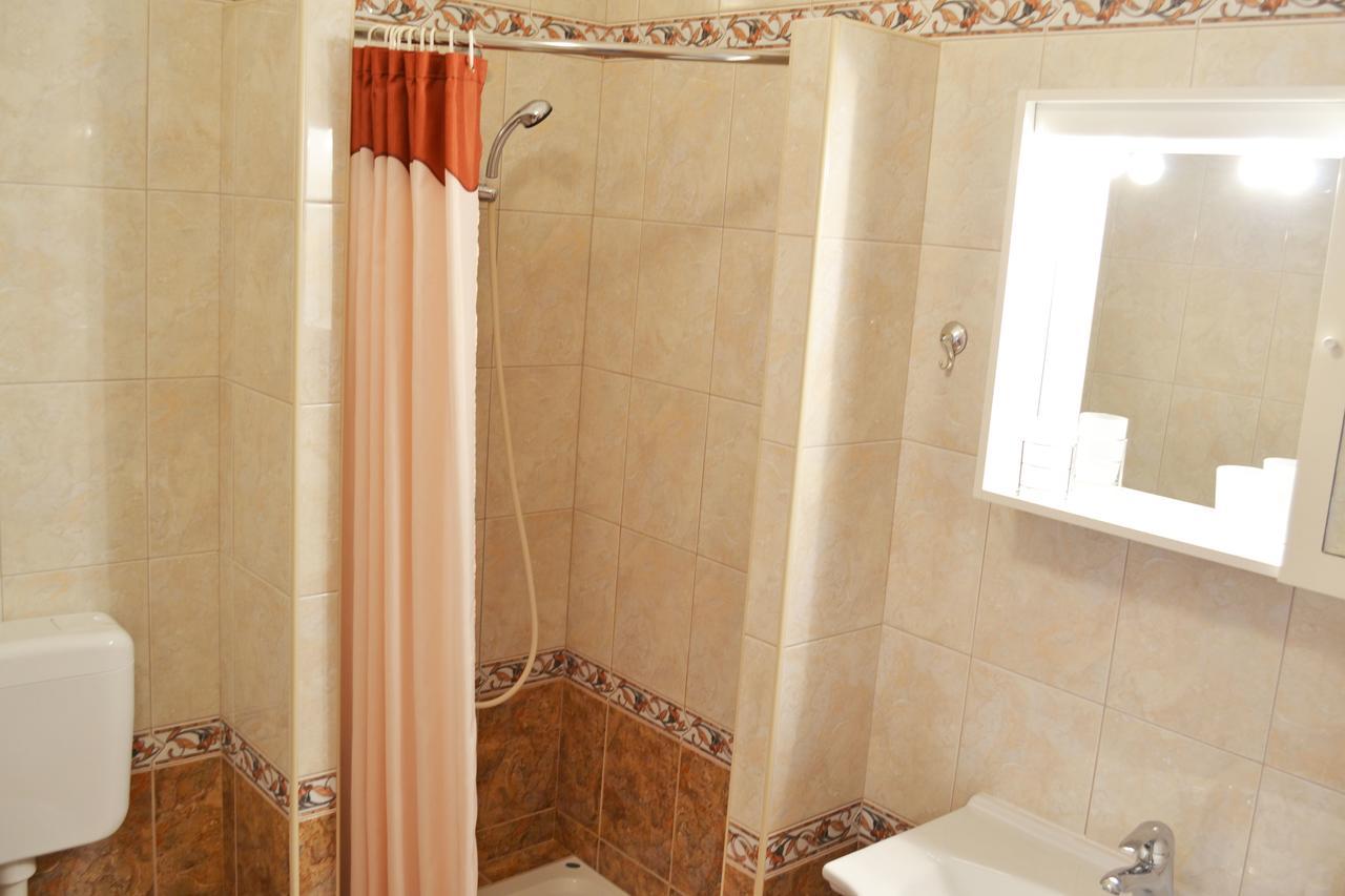 Apartments Milka Vodice Ngoại thất bức ảnh
