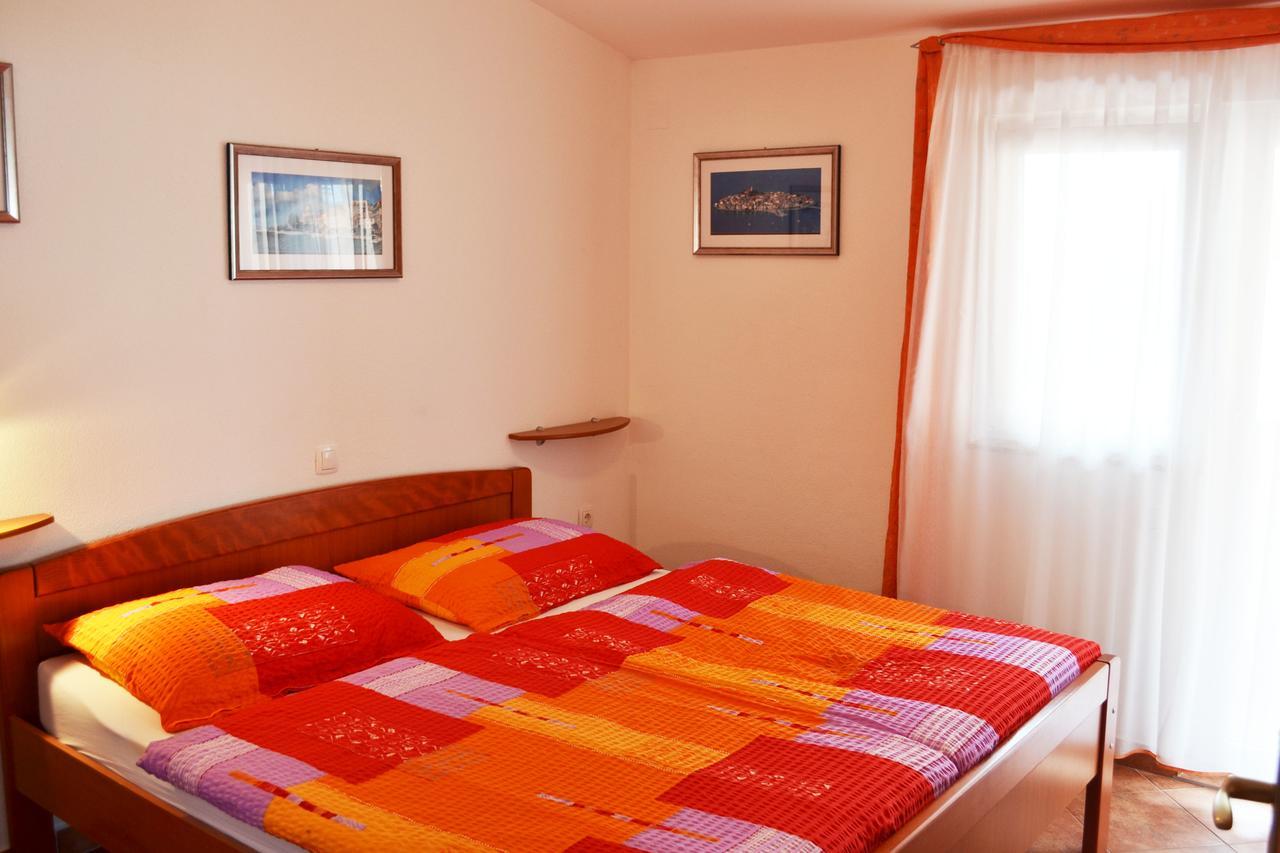Apartments Milka Vodice Ngoại thất bức ảnh