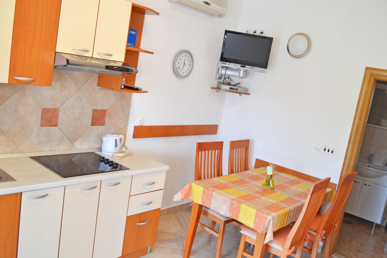Apartments Milka Vodice Ngoại thất bức ảnh