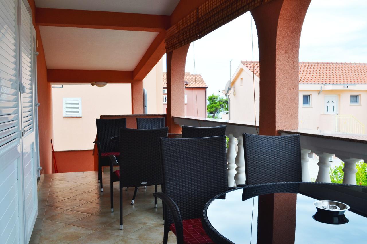 Apartments Milka Vodice Ngoại thất bức ảnh