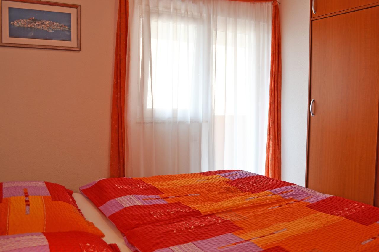Apartments Milka Vodice Ngoại thất bức ảnh