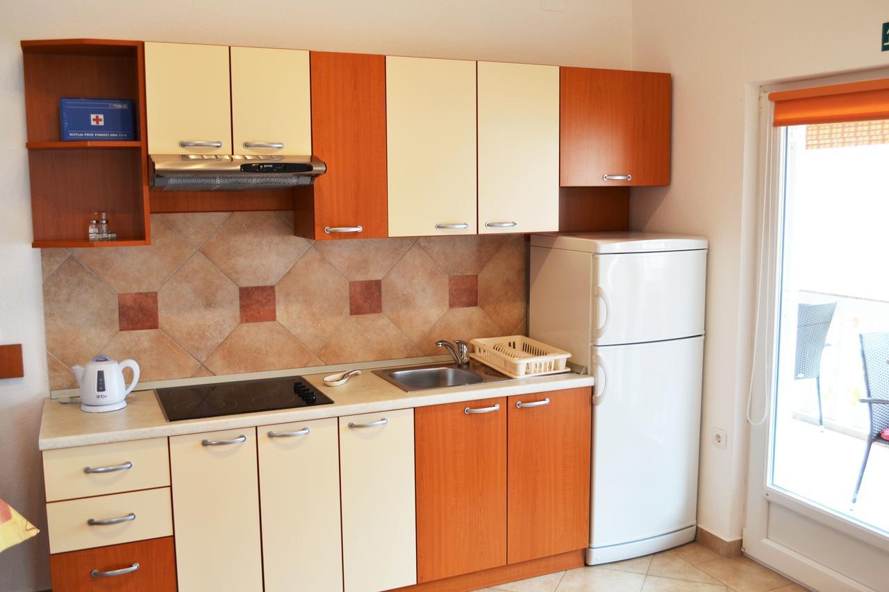 Apartments Milka Vodice Ngoại thất bức ảnh